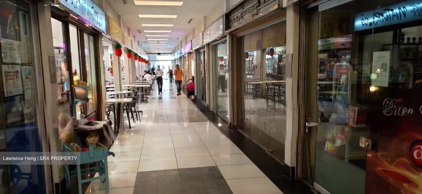 East Coast Road (D15), Retail #633724031